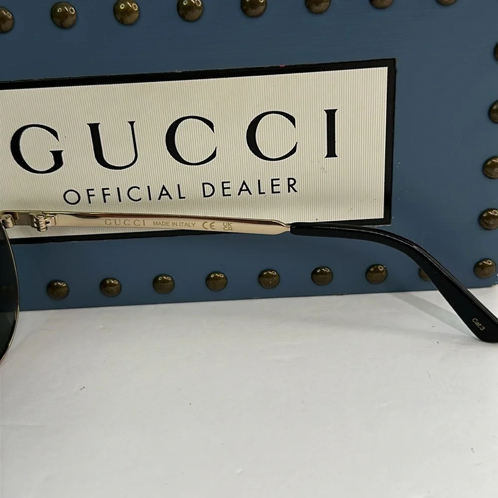 New Authentic Gucci GG0137S 002 61 Sunglasses